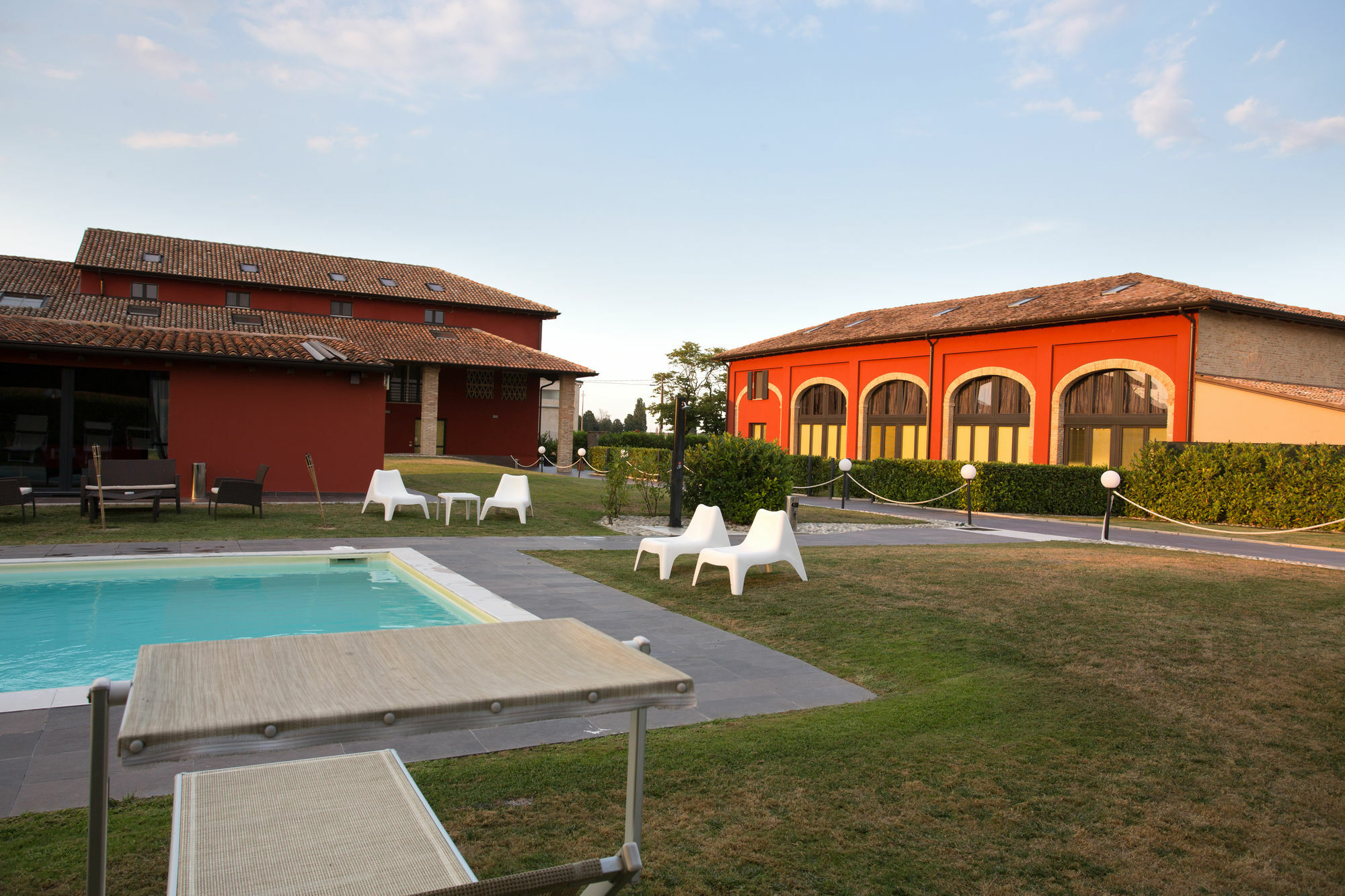 Corte Di Frara Aparthotel Parma